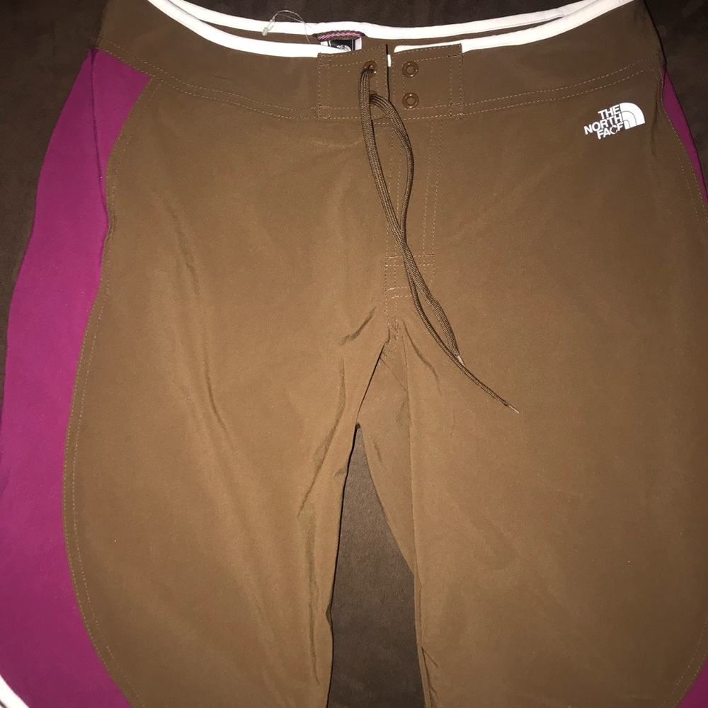 Never worn North Face Women’s board shorts